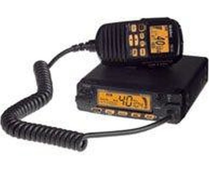 Uniden 8060S UHF with remote mike