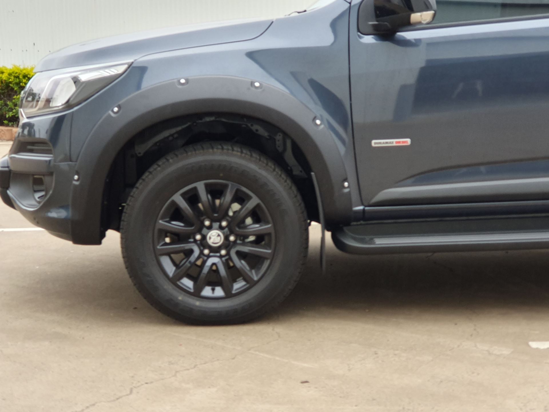 holden colorado z71 fender flares