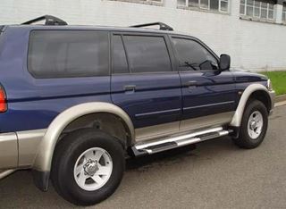 Picture of 2004 Mitsubishi Challanger Integra Side steps