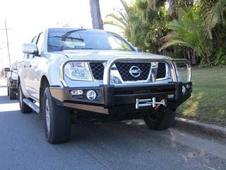 Picture of D40 Navara Black and chrome steel winch bullbar