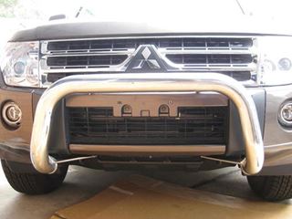Picture of 2013 NW Pajero 76mm polished alloy low nudge bar