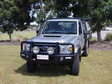 Picture of OL Post Bullbar - Suits 70 Series Single Cab