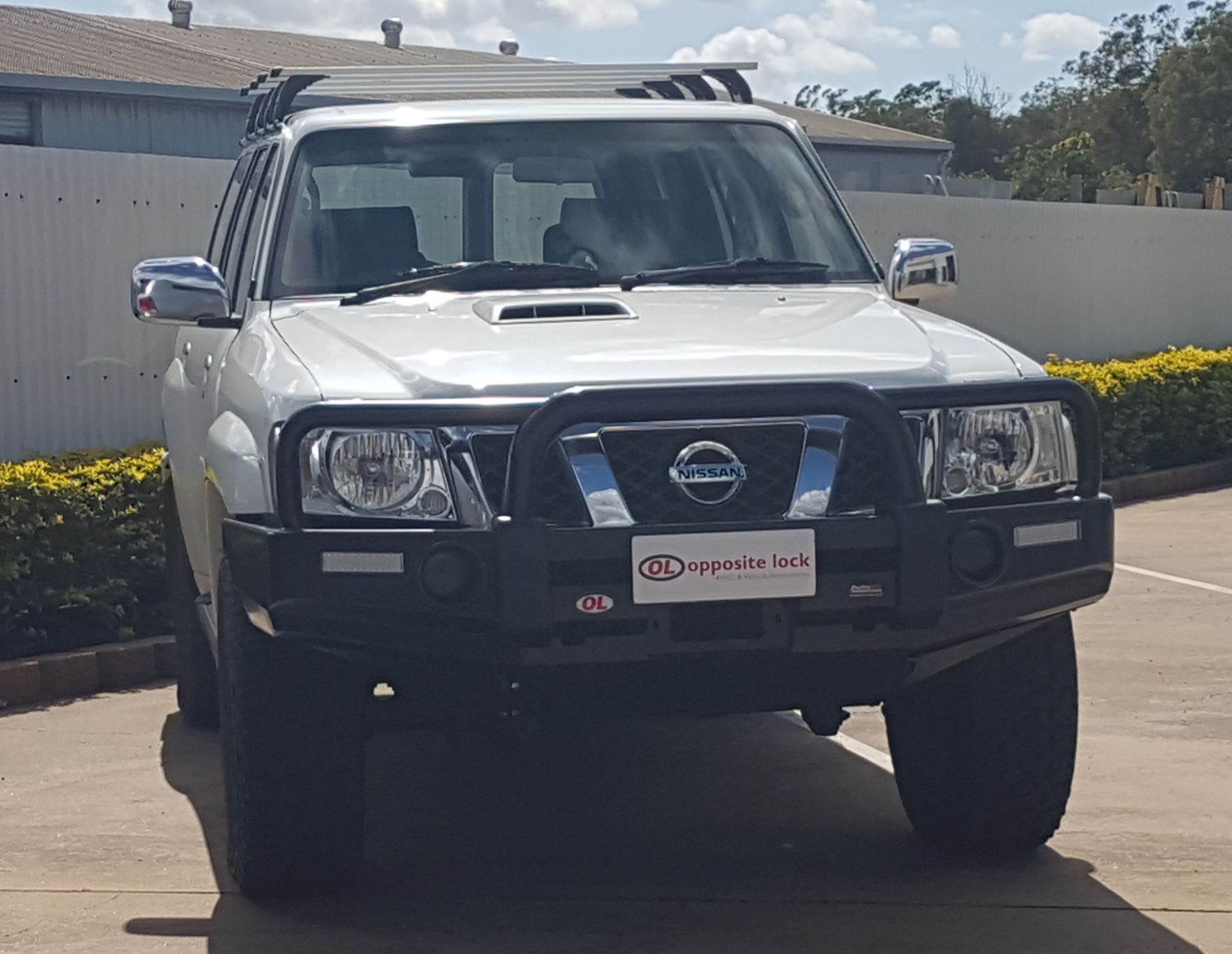 GU Patrol OL triple loop bullbar
