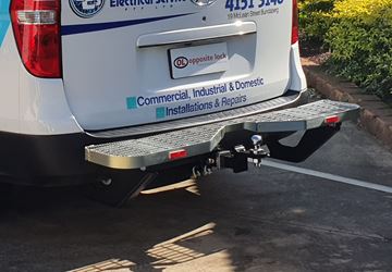 Picture of Hayman Reese Towbar with Step - ILoad